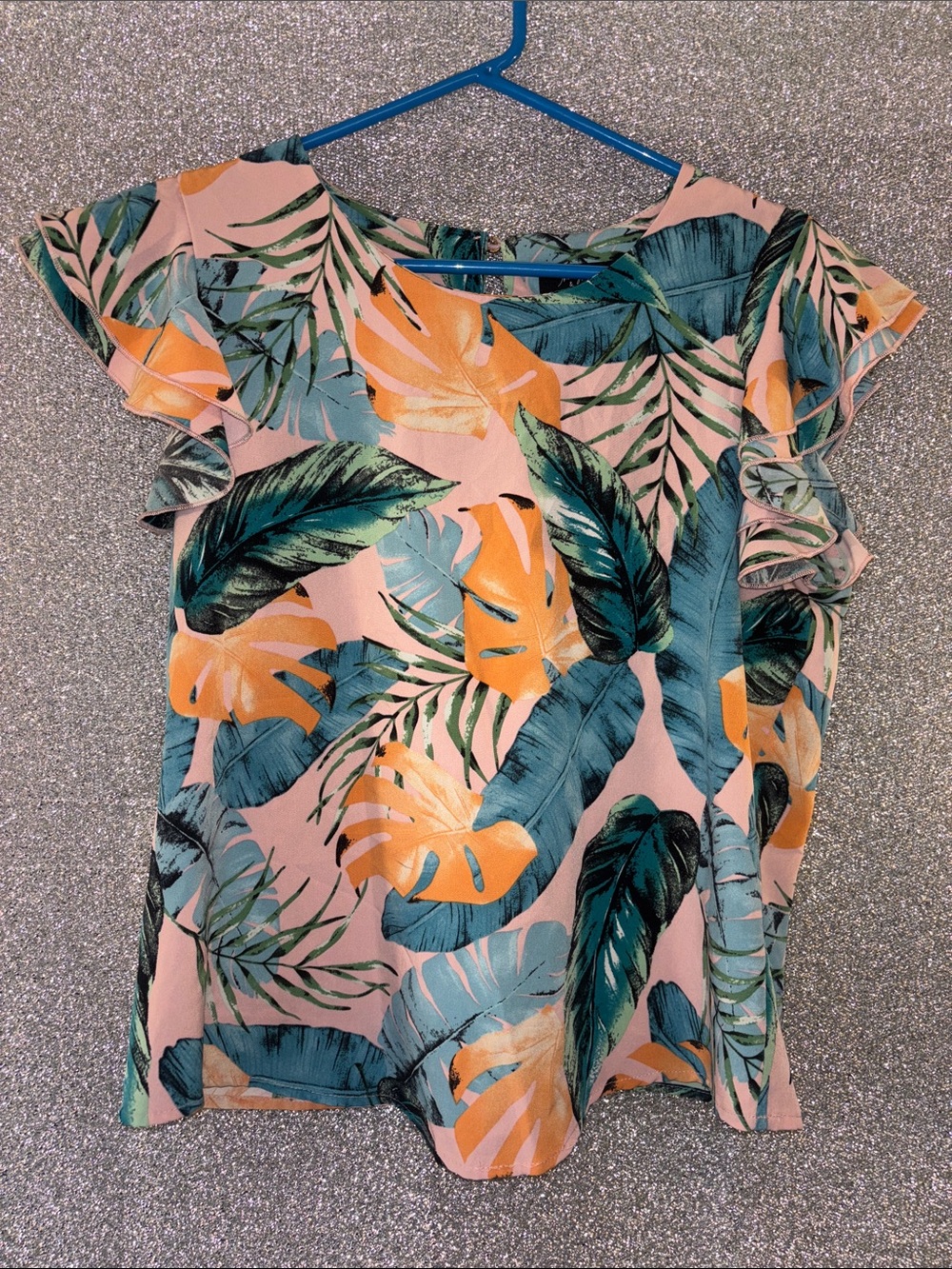 Milk & honey Leaf print blouse size medium